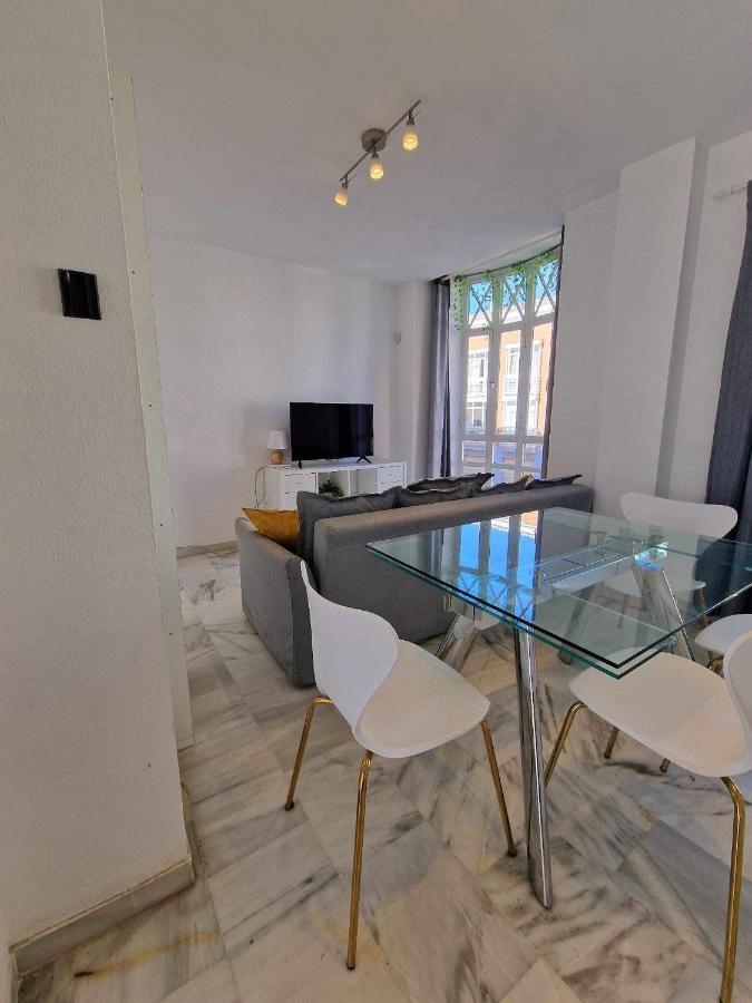 Atico Moderno Con Terraza Privada En Malaga Centro Málaga Extérieur photo